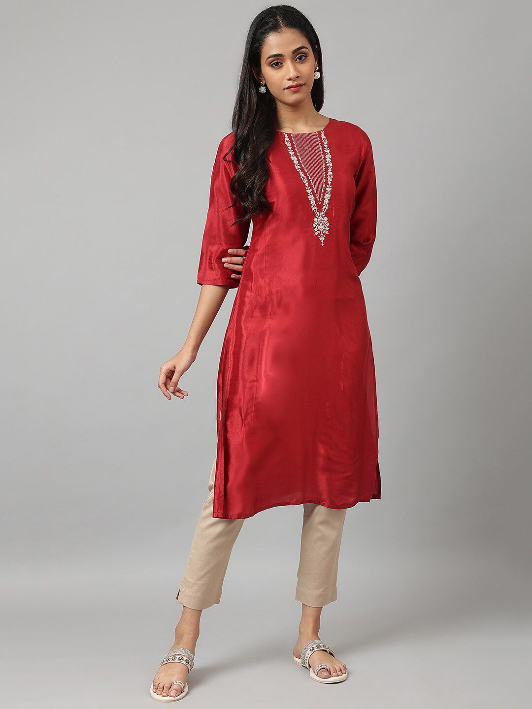 Women Slim Fit Mid-Rise Cigarette Trousers